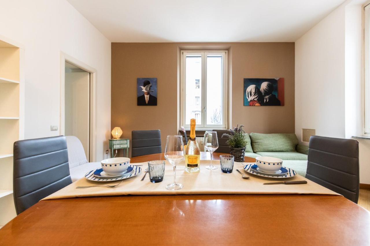 Free Parking Exclusive Apartment Magritte Style Milano Exteriör bild
