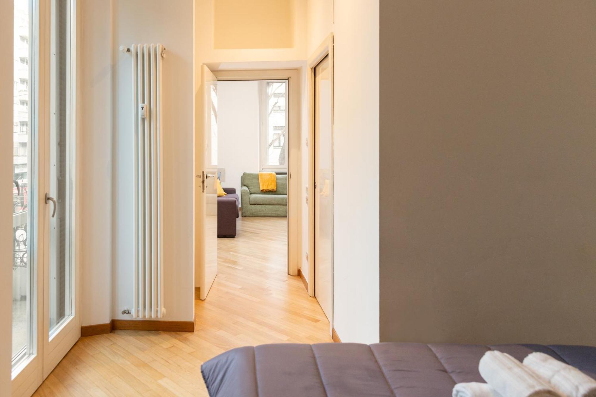 Free Parking Exclusive Apartment Magritte Style Milano Exteriör bild